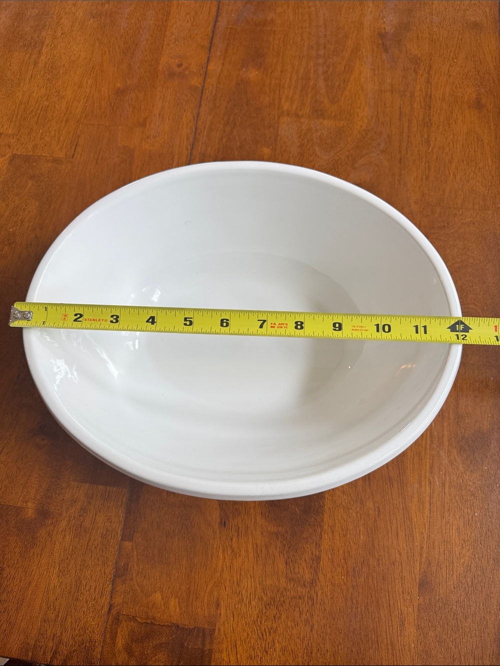 NWT Le Creuset Cream Stoneware Ribbed Serving Bowl 3.4L/3.6qt - Picture 3 of 4
